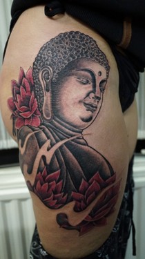 Ruhrpott styleink Tattoo budismus mit Lotusblüten.jpg